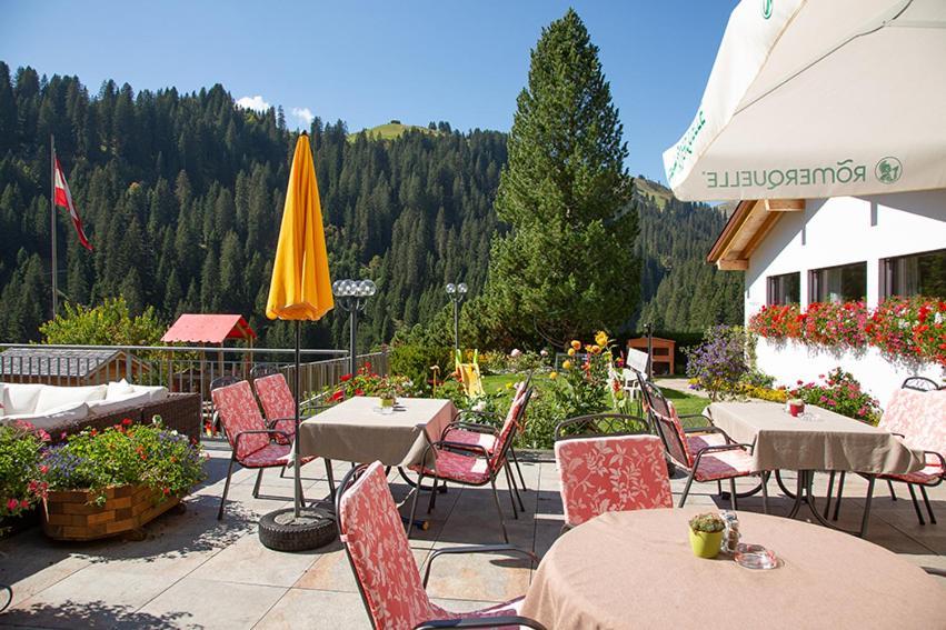Hotel Alpenblume Damuels Exterior photo