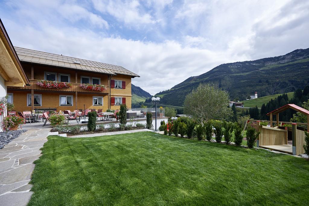 Hotel Alpenblume Damuels Exterior photo