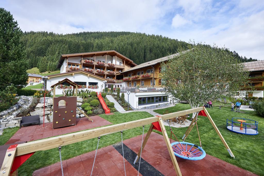 Hotel Alpenblume Damuels Exterior photo